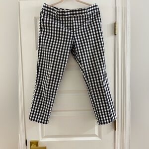 Banana Republic cropped pant, size 8 in a blue and white plaid print. Madmen